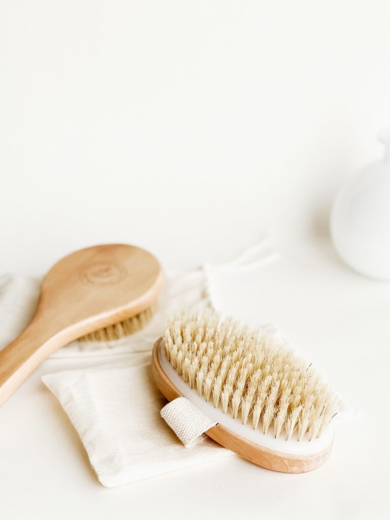 how does dry brushing work